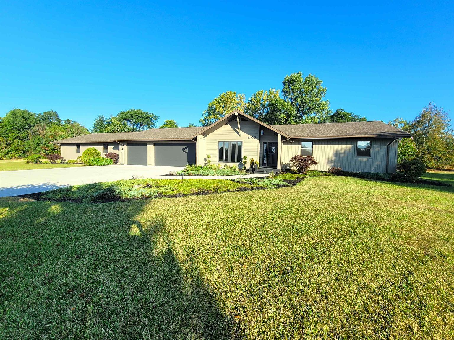 1107 Windward Ct, Fort Wayne, IN 46845 MLS 202332777 Zillow