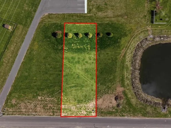 1535 Freedom Meadows Dr, Neenah, WI 54956