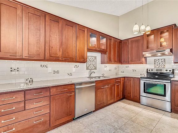 4th image of 1717 Winter Green Blvd