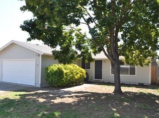 990 Chestnut St, Medford, OR 97501