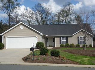 603 Walnut Crossing Dr, Whitsett, NC 27377