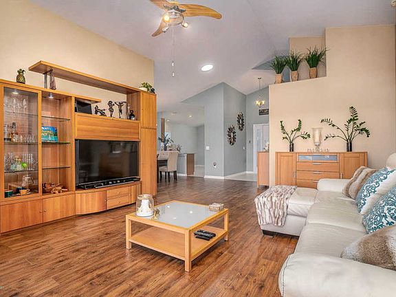 5th image of 4130 Chardonnay Dr