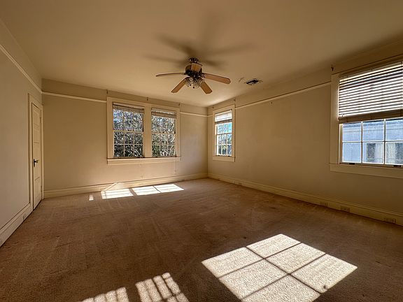 5th image of 524 Henry Clay Ave #B