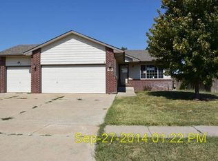 1718 E Springfield St, Goddard, KS 67052
