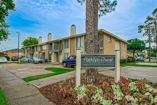 5110 Butter Creek Ln #6 — Photo 2