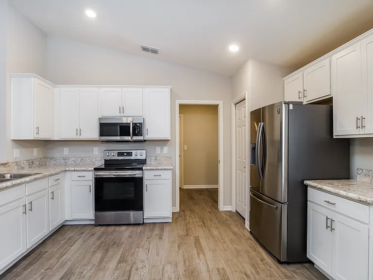 645 Vittorio Dr — Photo 6