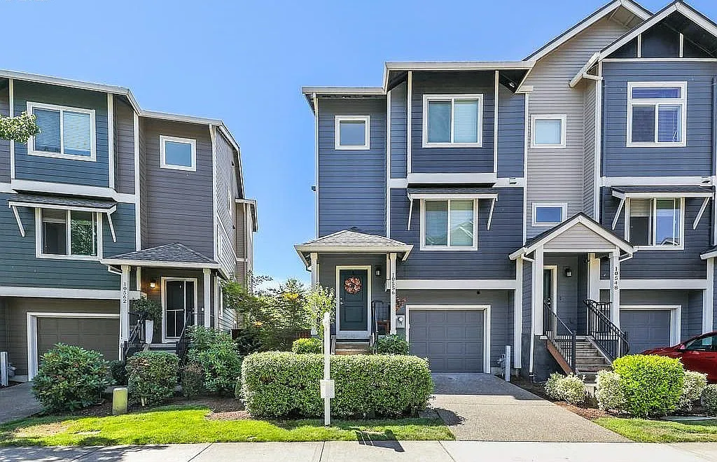 3 bed, 1954 sqft, $3,200 — Photo 1