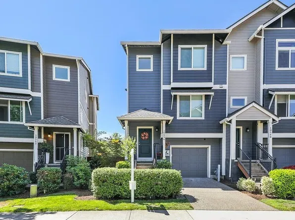 10556 NE Park Ridge Way, Hillsboro, OR 97006