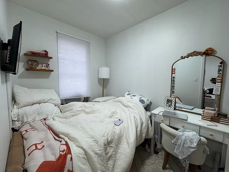 128 Thompson St #8 — Photo 4