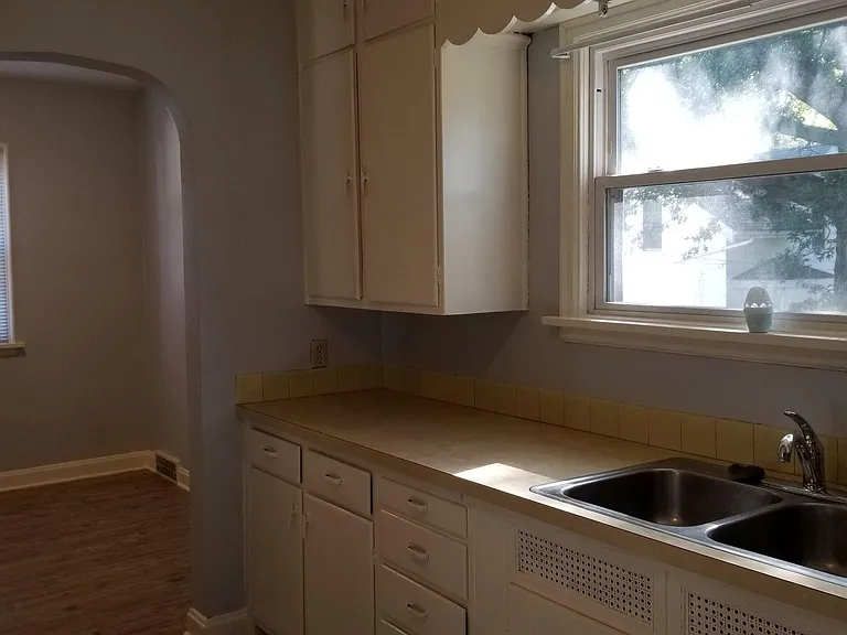 2615 Davenport Ave #2 — Photo 4