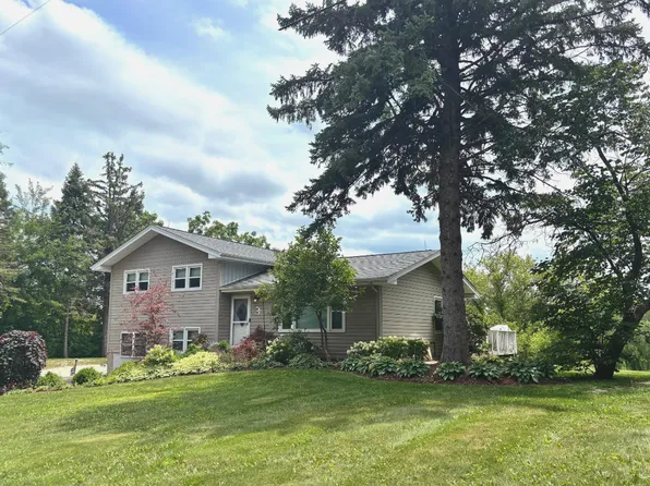 14101 Perkins Rd, Woodstock, IL 60098