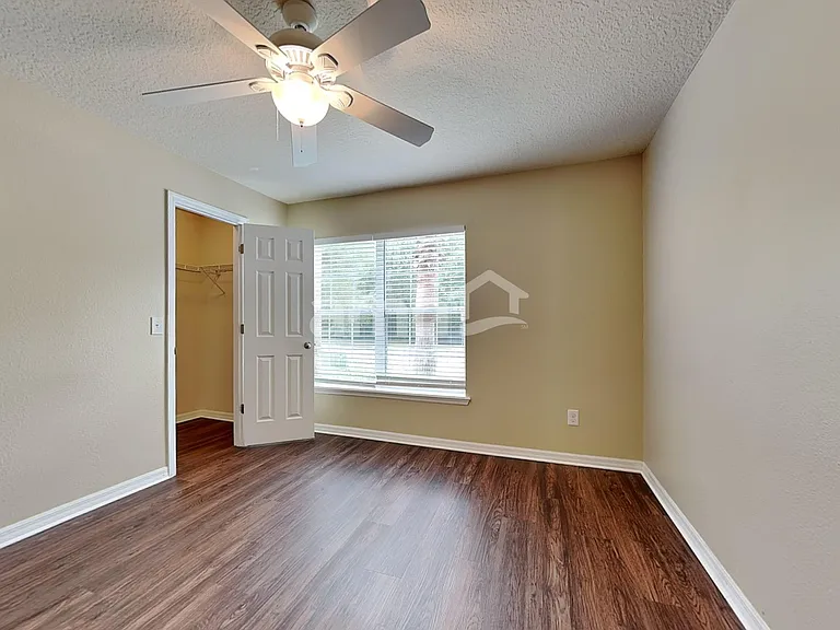 915 Branchwood Way — Photo 17