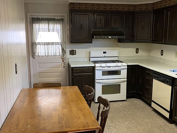 3rd image of 2024 Meighen Ave