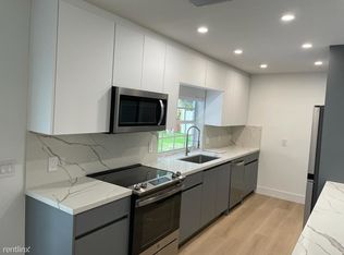 9841 NW 6th St, Hollywood, FL 33024