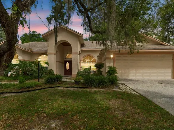 1336 Waterwood Dr, Lutz, FL 33559