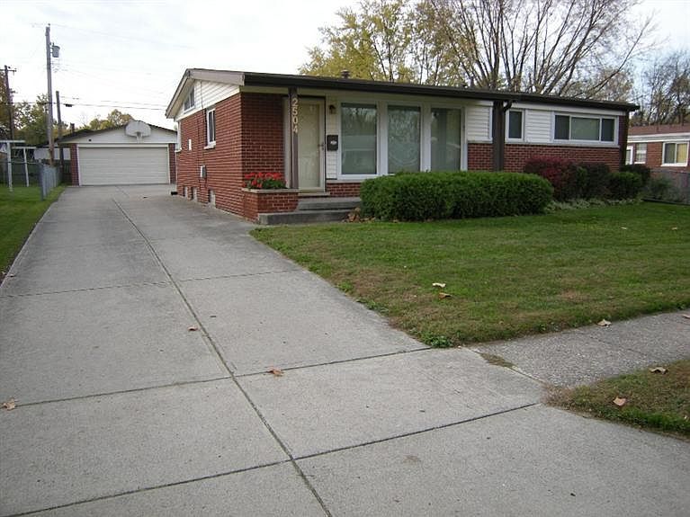 1st image of 2504 Hackney Dr