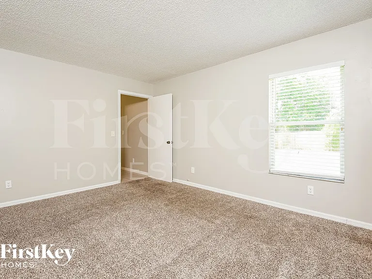 6363 Brack St — Photo 9