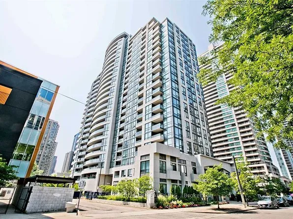35 Hollywood Ave, Toronto, ON