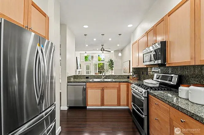 12223 NE 109th Way — Photo 9