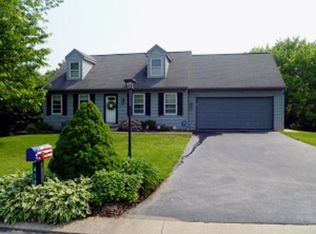 412 Woodcrest Dr, Lancaster, PA 17602
