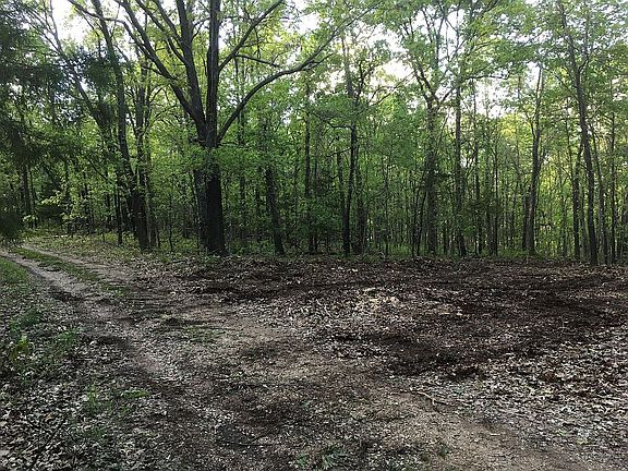 3rd image of Dogwood Ln