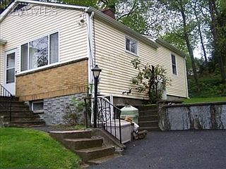 2nd image of 13 Brewster Dr