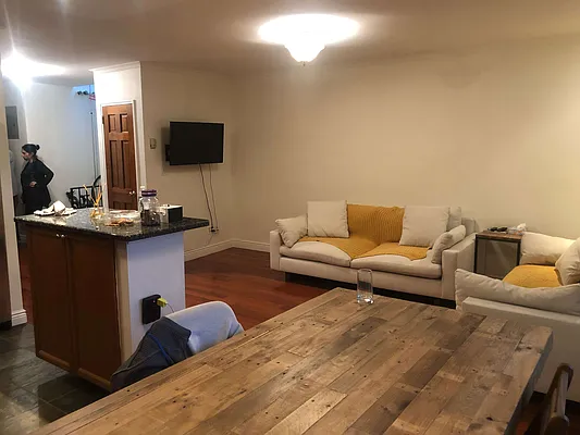 Rented by Papp Realty | media 23