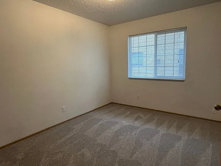 3658 SE 32nd Ave — Photo 12