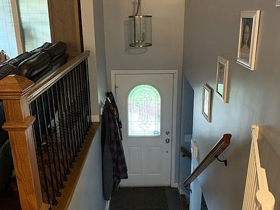 5th image of 437 Jamison Ave