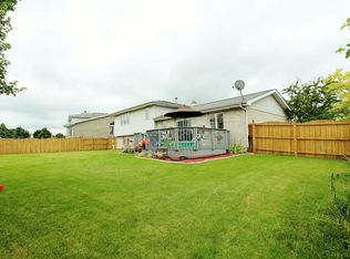 16613 W Seneca Dr, Lockport, IL 60441