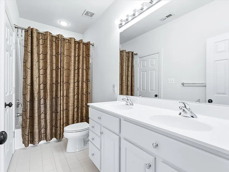 Upstairs hall bathroom