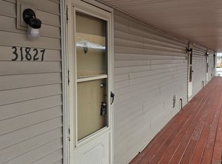 31827 Nardelli Ln, Roseville, MI 48066