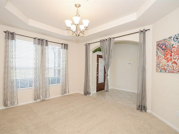 3rd image of 3335 Retama Falls Ln