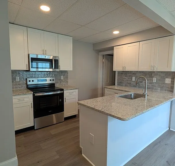 441 Linden St — Photo 4