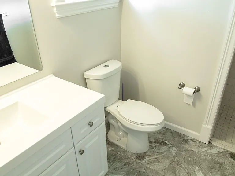 130 SW 14th Ave — Photo 7