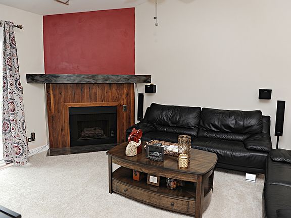 4th image of 232 Winnsboro Ct #6B