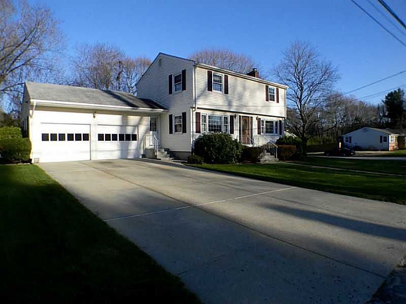 1st image of 11 Candlewood Dr