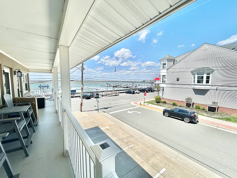 9500 Amherst Ave #B7 — Photo 8