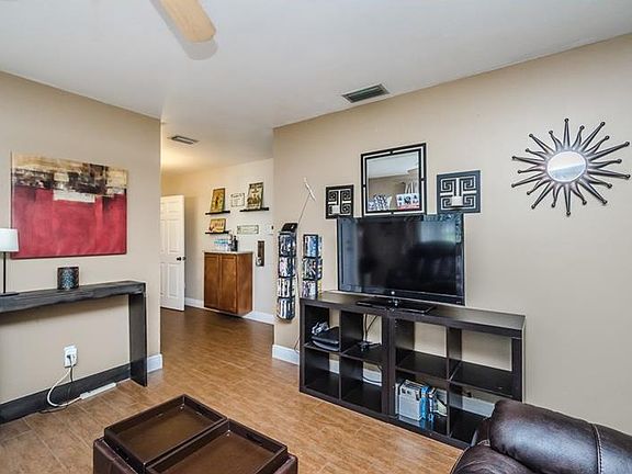 5th image of 2509 W Cluster Ave