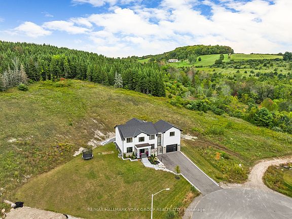 2nd image of 13 Archibald Ct
