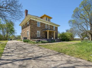 521 E Coppinger Ave, Fort Gibson, OK 74434