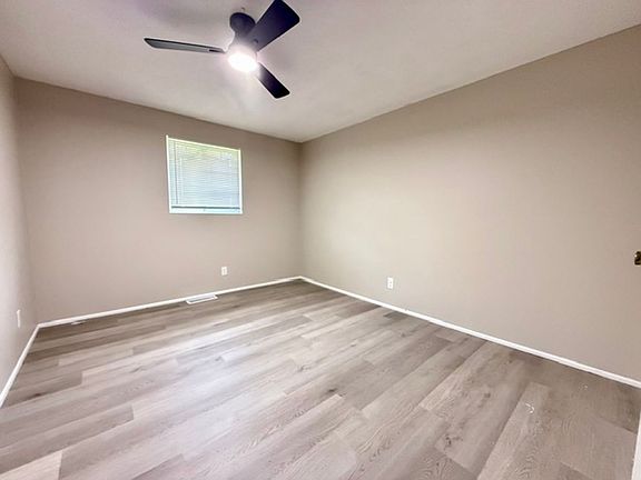 3rd image of 1007 Delwood Rd #2