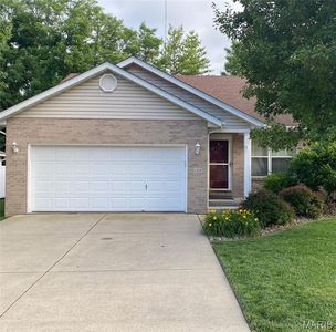 134 Rolling Oaks Dr, Collinsville, IL, 62234
