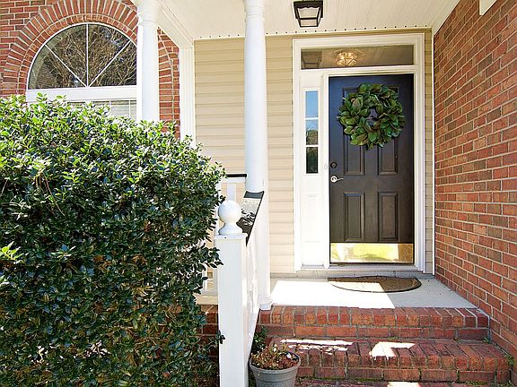 4th image of 750 Majestic Oak Dr