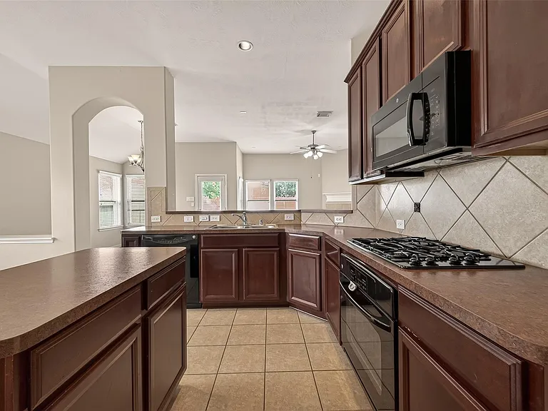 25918 Silver Timbers Ln — Photo 14