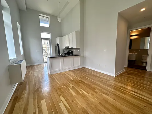 Rented by Oxford Property Group | media 2