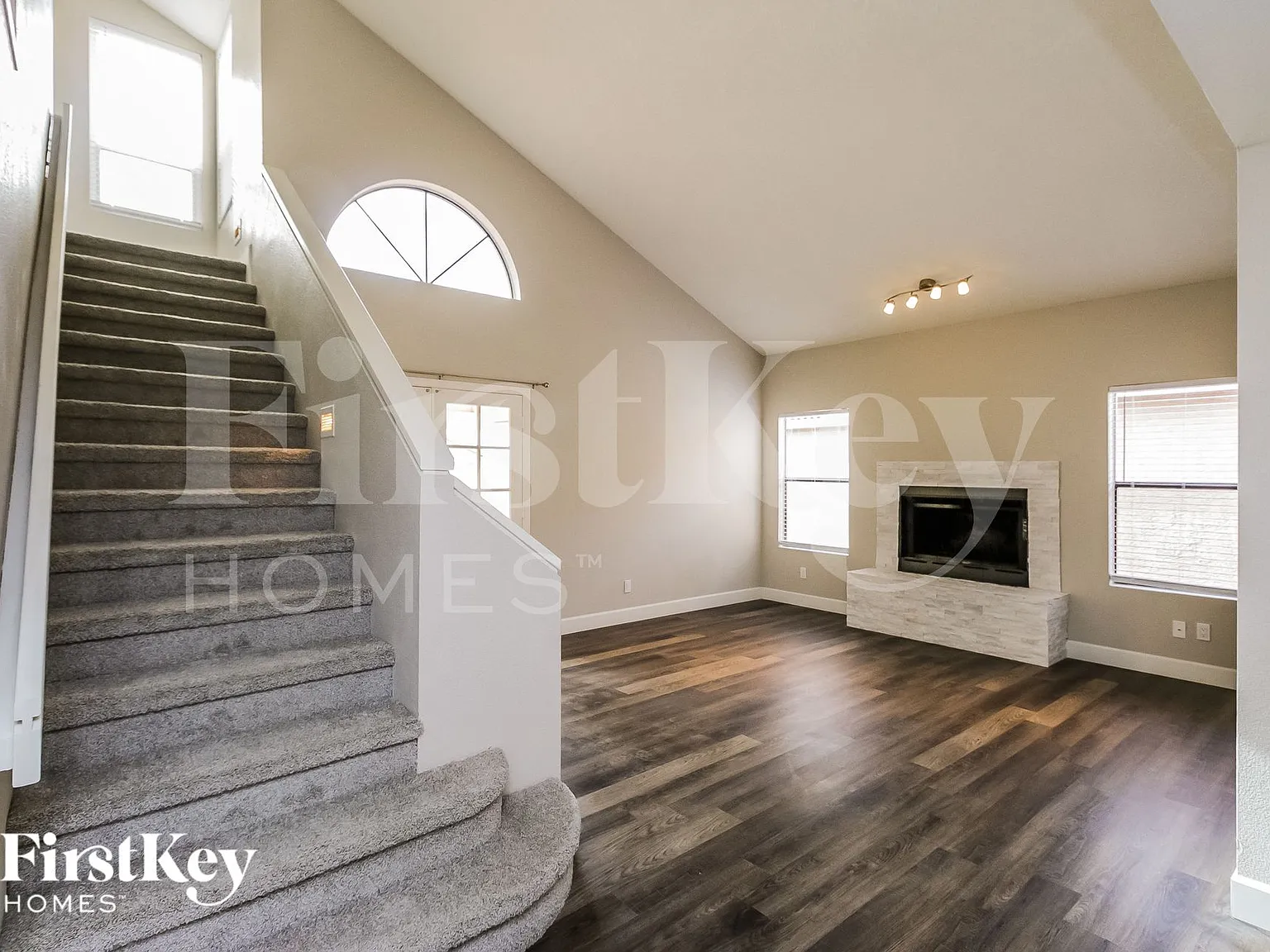 3 bed, 2.5 bath, 1574 sqft, $2,525 — Photo 3