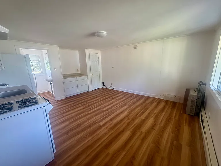 2667 Cranberry Hwy #4 — Photo 4