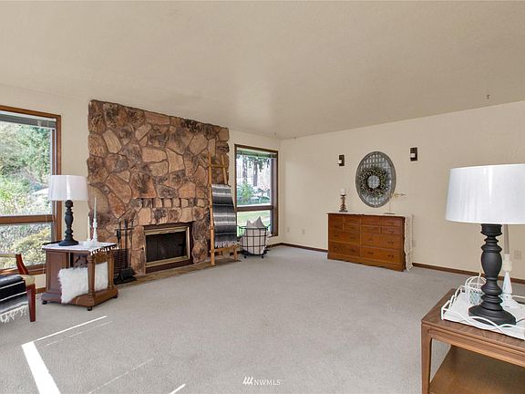3rd image of 2508 Green Ct SW