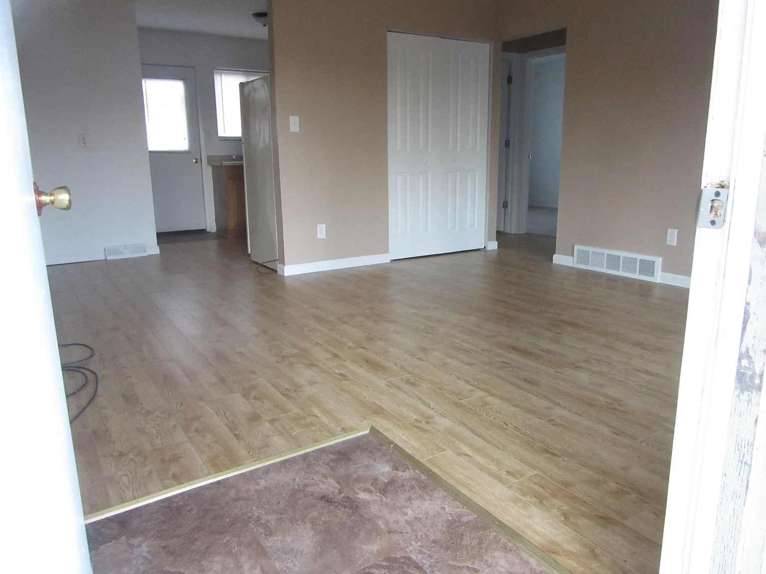 2 bed, 750 sqft, $895 — Photo 4